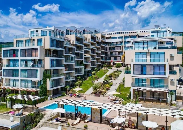 Sea Front View - Dolce 2 Apartment